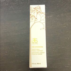 NIB Arbonne RE9 Advanced Smoothing Facial cleanse